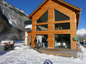 #Lemasdoisans au pied de l'Alpe d'Huez via Bourg d'Oisans L'Etoile des Glaciers Le Bourg-D'oisans